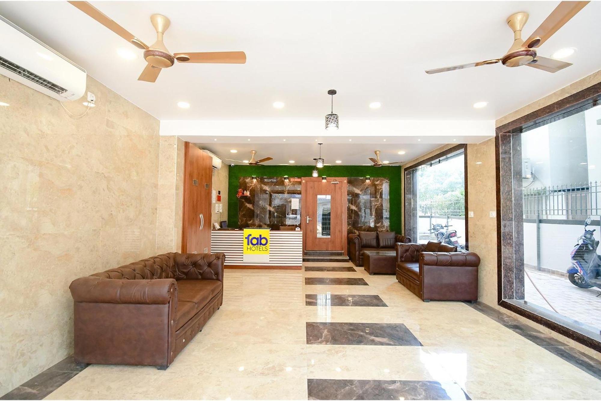 Fabhotel Dream World Residency - Nr Biswa Bangla Gate 加尔各答 外观 照片